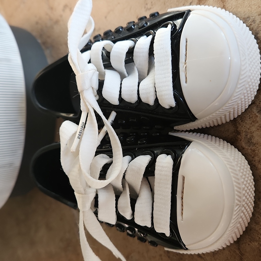Mini Melissa Black and White Kids Sneakers Size 5 - Picture 3 of 13